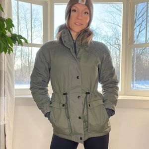 North Face Women’s Size Small Insulated Down Army Green Coat